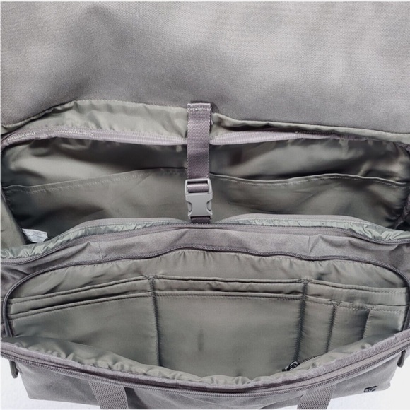Lululemon Early Embark Duffel Nylon Large Messenger Computer Laptop Bag gray - Picture 8 of 11